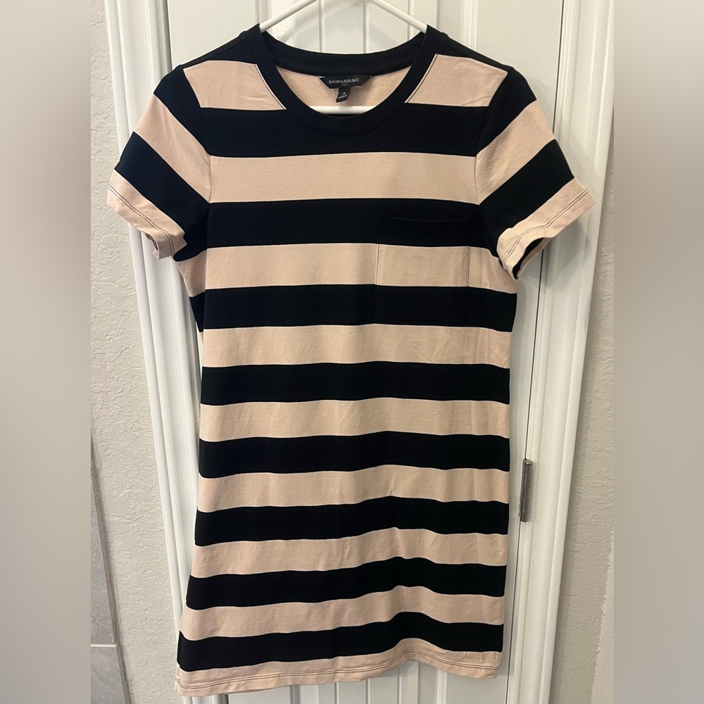 Banana Republic Black and Cream Striped Mini Dress New without tags